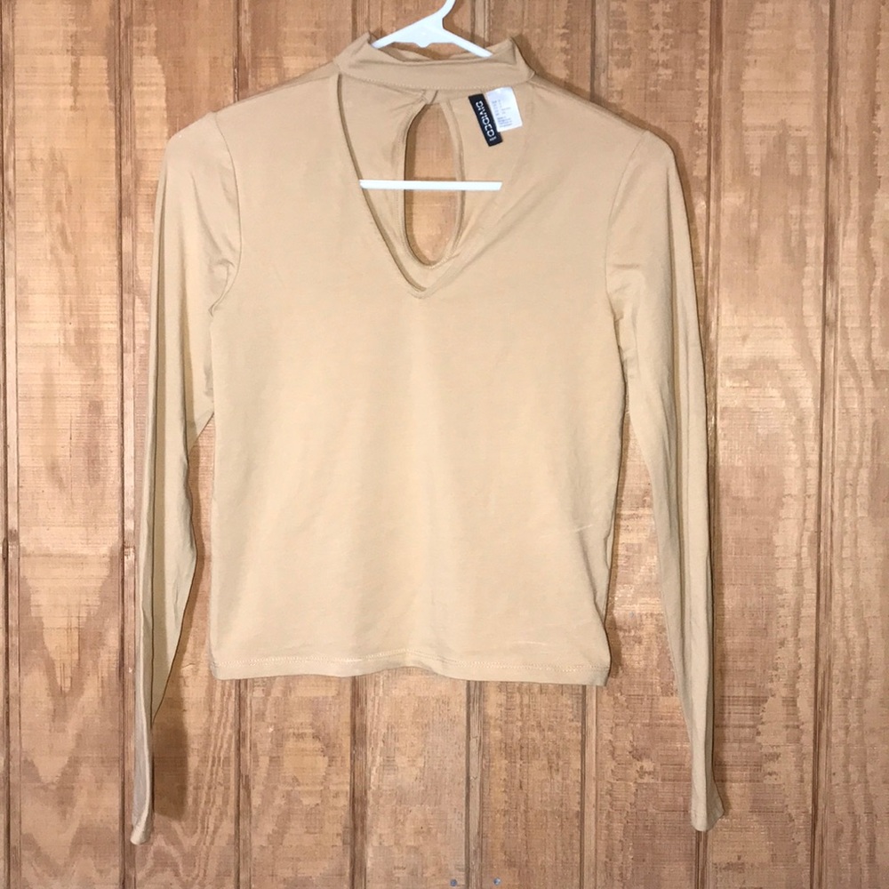 ❤️H&M Tan V neck long sleeve